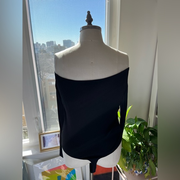 ASOS off the shoulder bodysuit - Picture 2 of 3